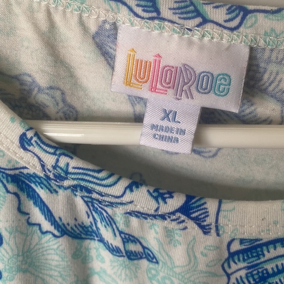 Top - Picture 2 of 2